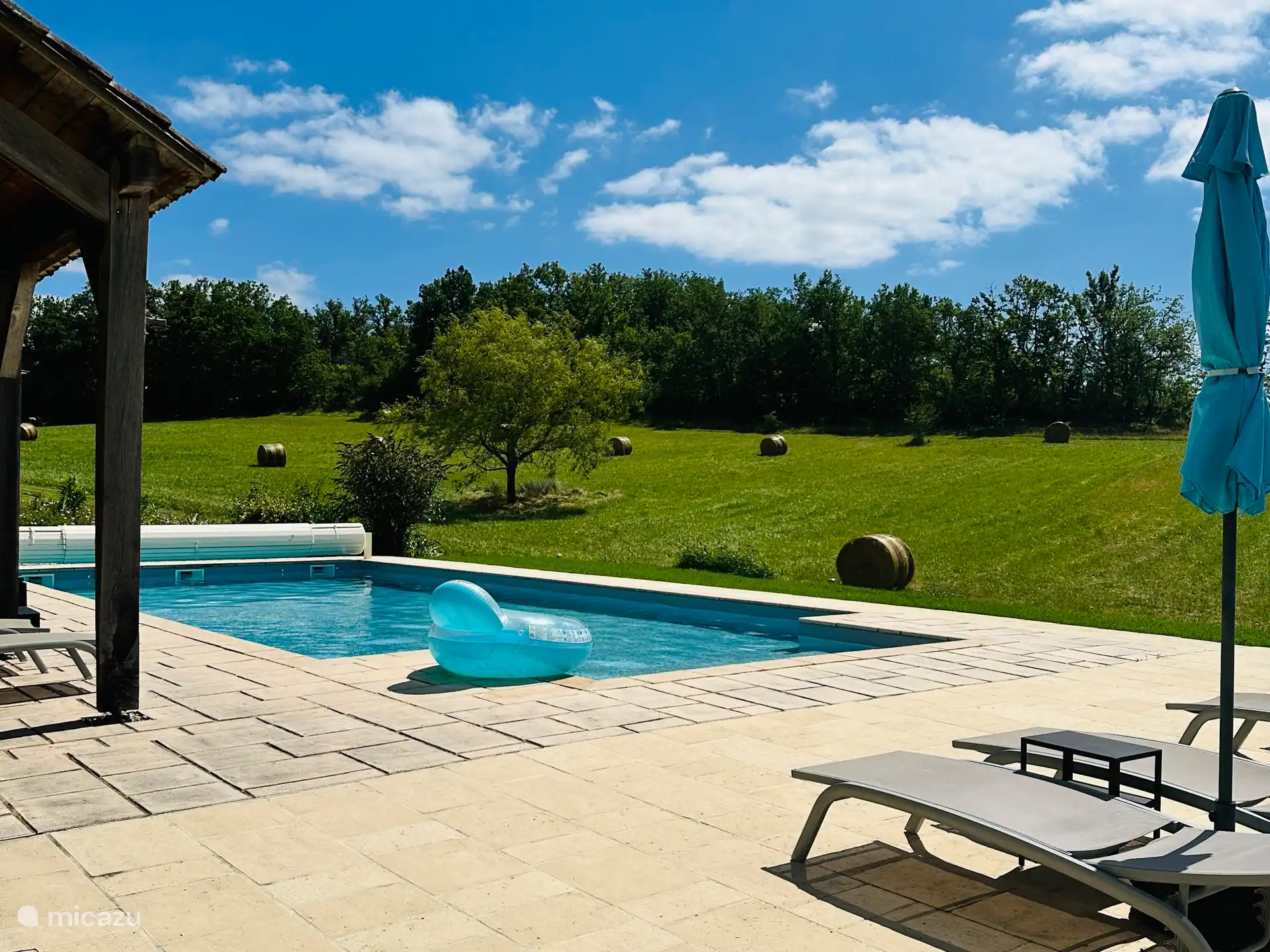 Luxusunterkunft, Frankreich, Lot-et-Garonne, Paulhiac, ferienhaus Geräumiges Gîte mit Schwimmbad und Aussicht