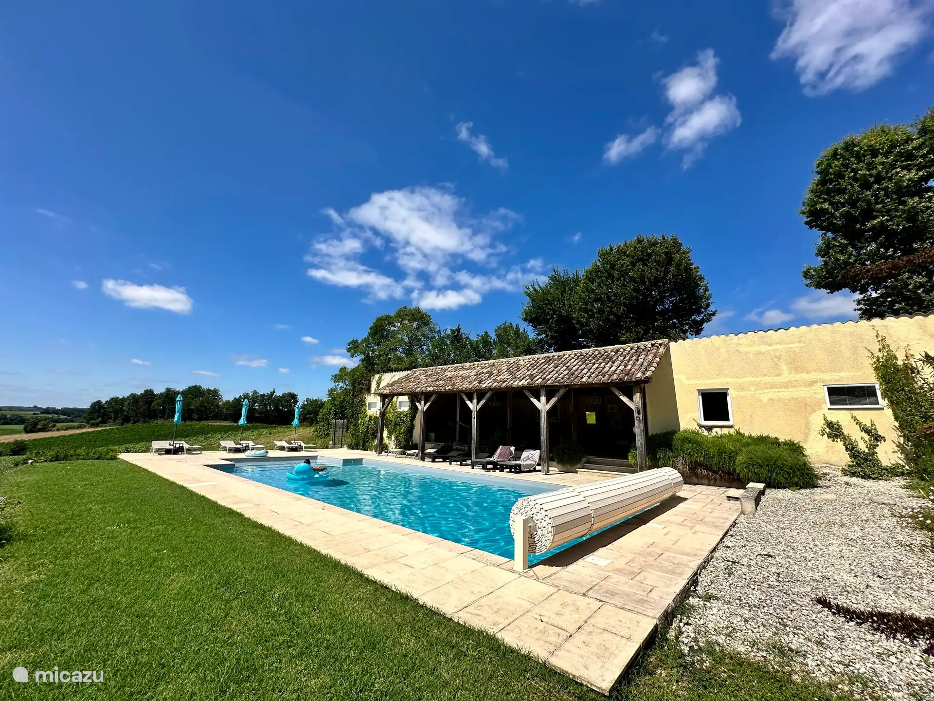 ferienhaus in Frankreich – Gîte mit Schwimmbad und Aussicht  