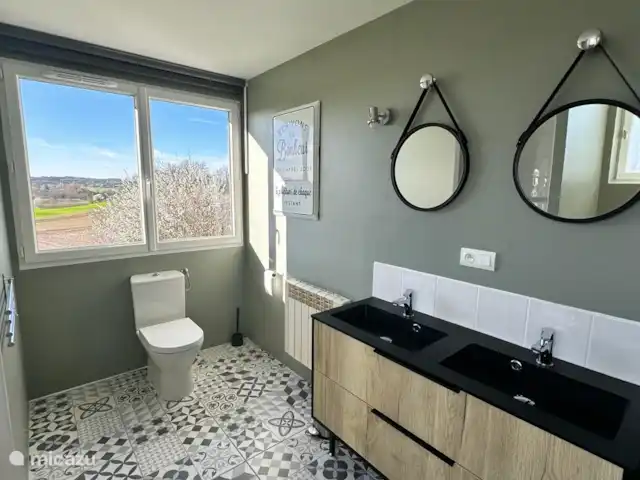 Location de Vacances France, Lot-et-Garonne, Paulhiac, maison de vacances - Domaine Quintèss - Gîte Salle de bain 2