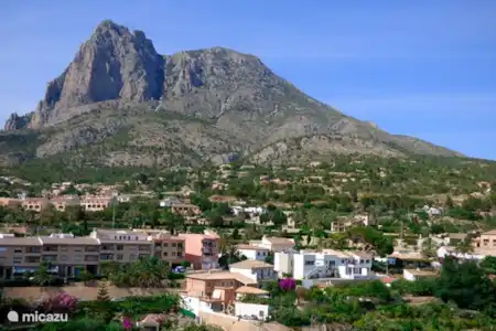 Kilómetro Vertical del Puig Campana = 'kilomètre vertical' (en Finestrat)