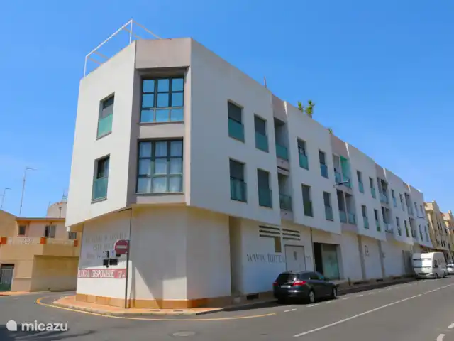 Condominio en San Pedro del Pinatar en España, Murcia, San Pedro del Pinatar - apartamento Complejo exterior