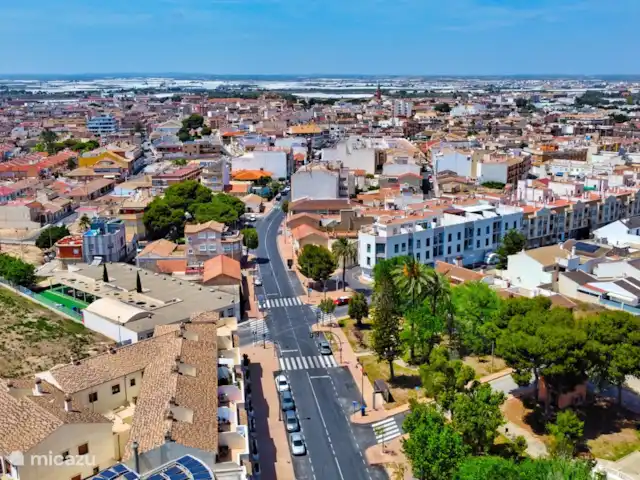 Condominio en San Pedro del Pinatar en España, Murcia, San Pedro del Pinatar - apartamento Complejo exterior