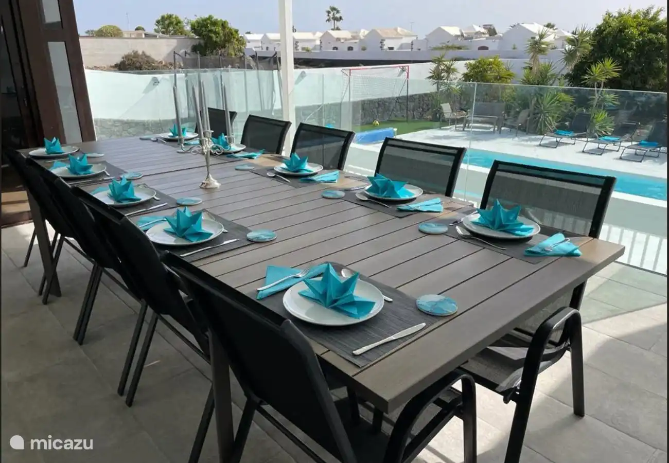 Cozy dinner with the whole group