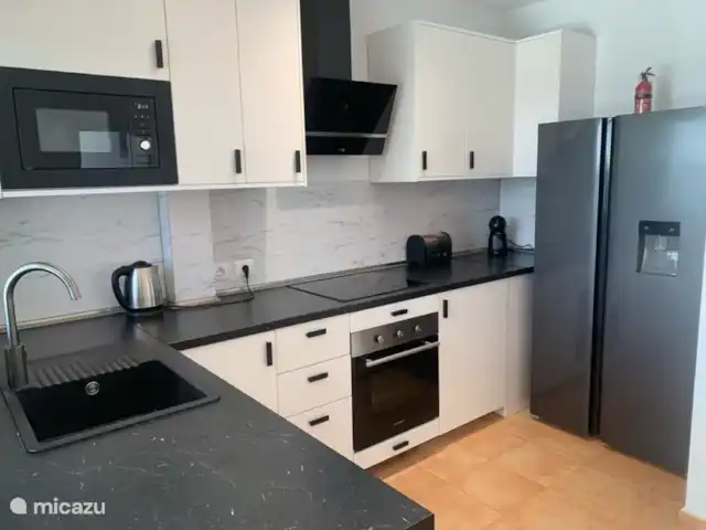 Villa Alena en España, Lanzarote, Playa Blanca - casa vacacional La cocina tiene mucho espacio