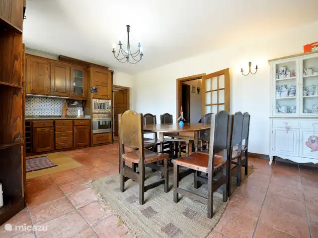 villa huren in Portugal, Costa Verde, Ponte De Lima – Villa Tobias Eetgedeelte in de keuken
