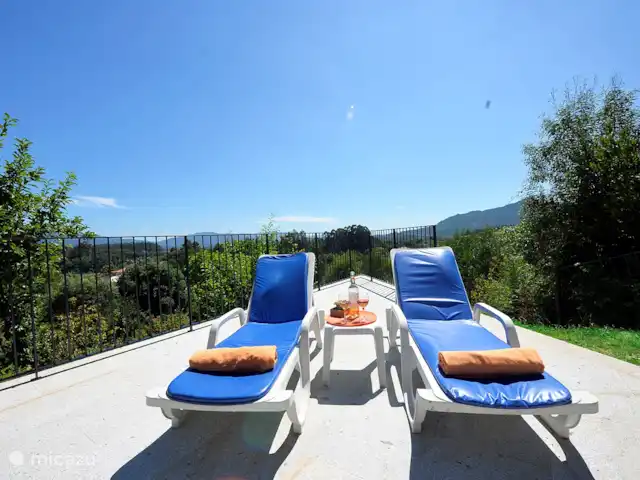 villa huren in Portugal, Costa Verde, Ponte De Lima – Villa Tobias Ligstoelen