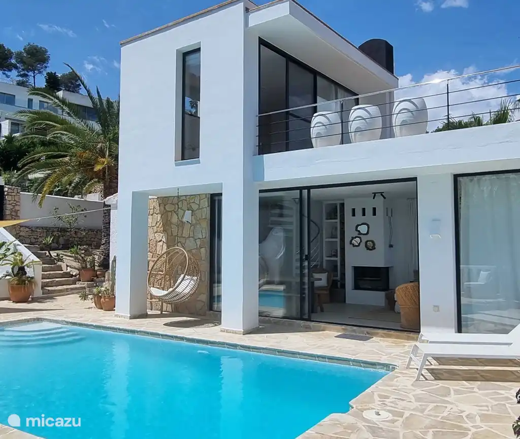 Villa uitzicht op zee op 300m van het strand