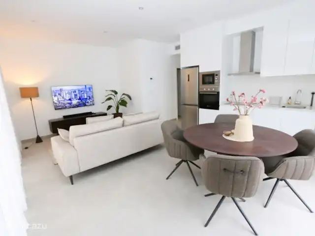 Villamar dichtbij alles op Zuid huren in Spanje, Murcia, San Pedro del Pinatar - appartement Eethoek met comfortabele stoelen