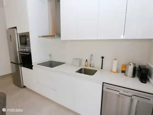 Villamar dichtbij alles op Zuid huren in Spanje, Murcia, San Pedro del Pinatar - appartement Moderne keuken met Nespresso, waterkoker en alle benodigde apparatuur.