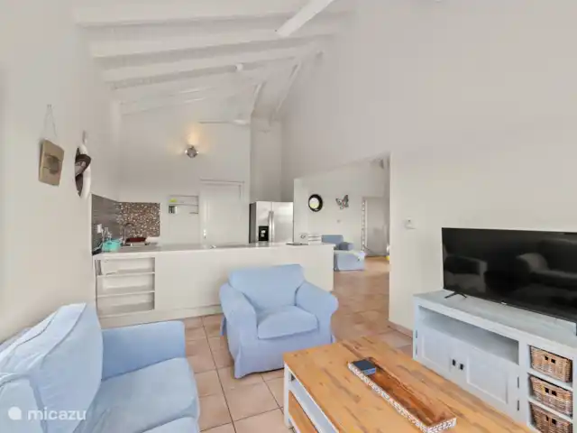 Cas Coral en Curazao, Bandabou (oeste), Coral Estate, Rif St.Marie - villa Sala de estar con cocina abierta