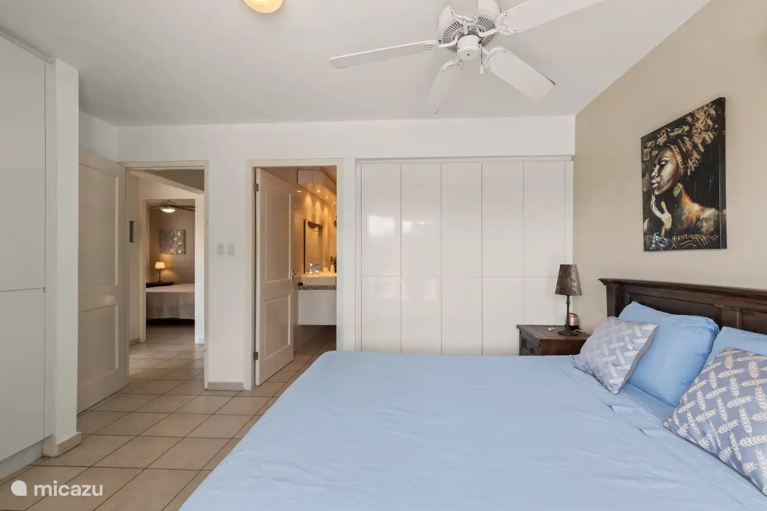 Hauptschlafzimmer mit eigenem Bad