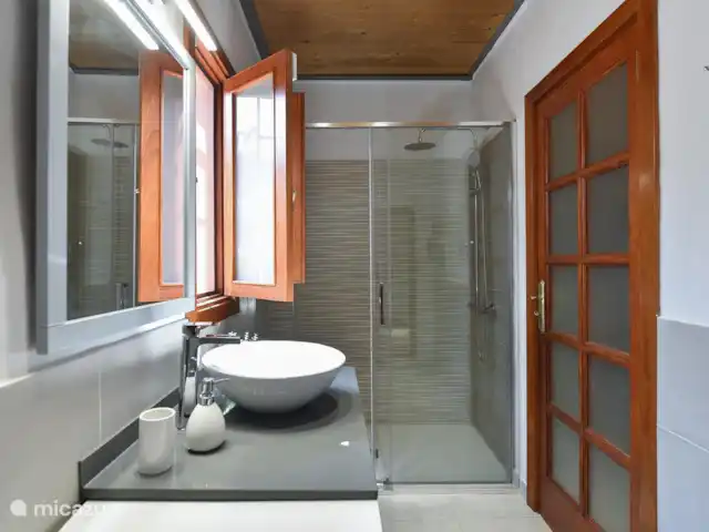 vakantiehuis huren in Spanje, Gran Canaria, Arucas – Finca del Norte  Badkamer met douche