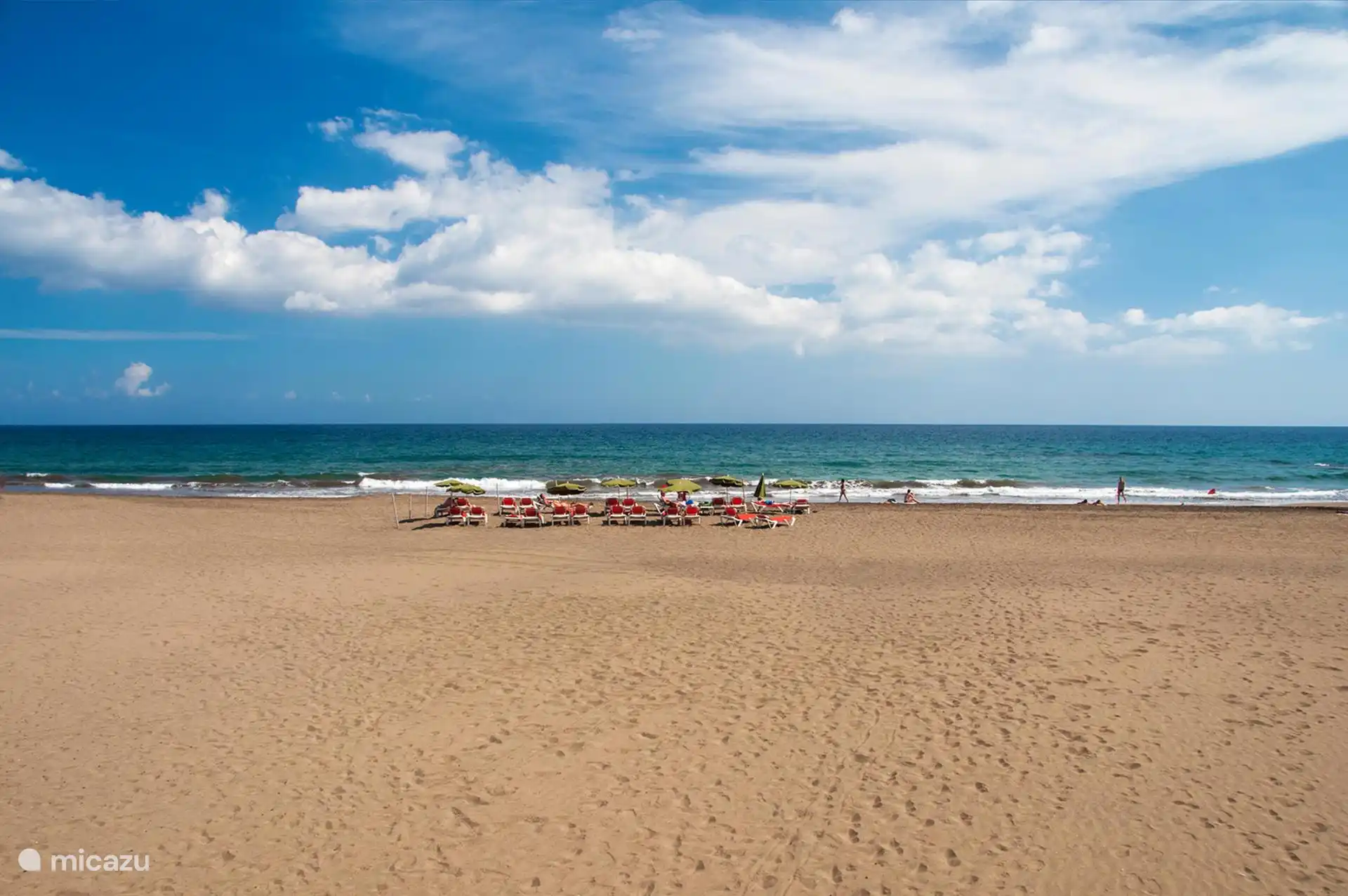 la belle plage de sable de Las Burras