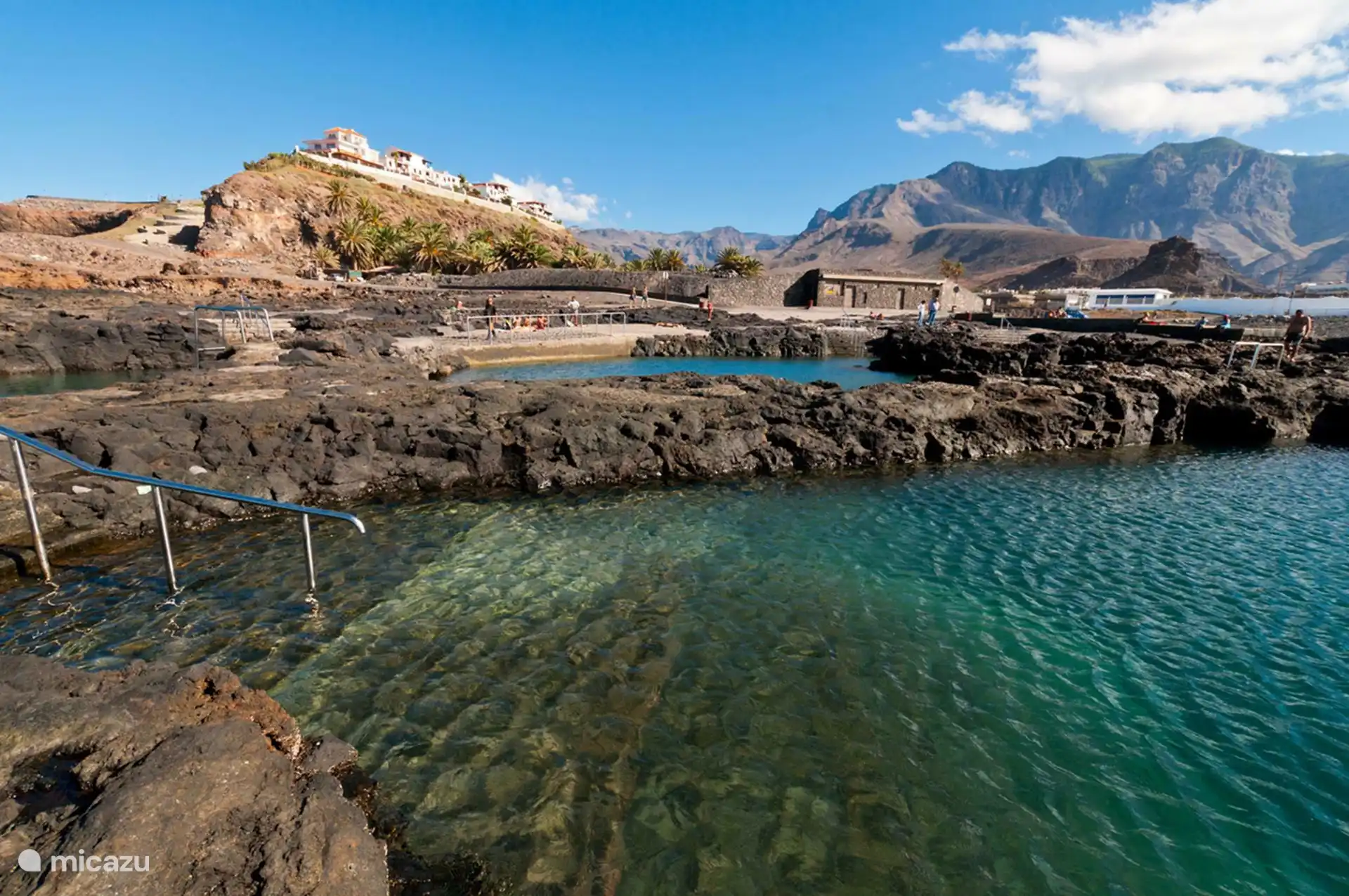 Die wunderschönen natürlichen Vulkanbecken