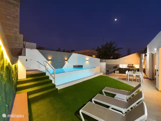 Villa Moderno | Espagne, Grande Canarie, Maspalomas - villa La villa le soir, joliment éclairée