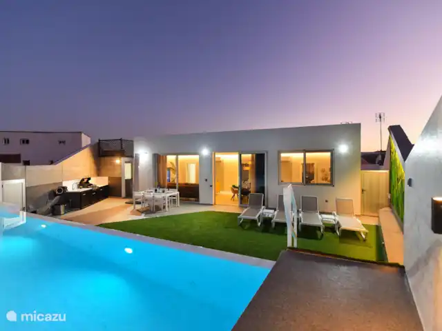 Villa Moderno | Espagne, Grande Canarie, Maspalomas - villa La villa le soir, joliment éclairée