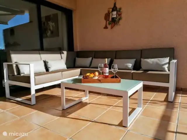 apartamento en España, Costa Blanca, Altea la Vieja – Apartamento de lujo Casa Niena - Altea Amplia terraza con sala de estar
