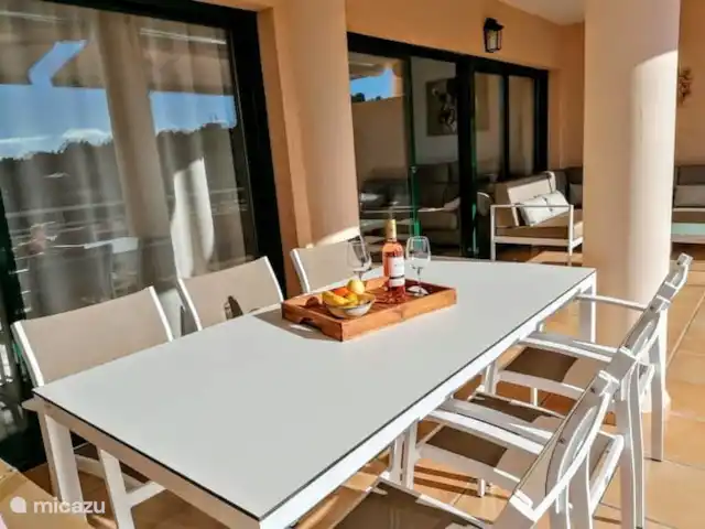 apartamento en España, Costa Blanca, Altea la Vieja – Apartamento de lujo Casa Niena - Altea Comer juntos en la terraza