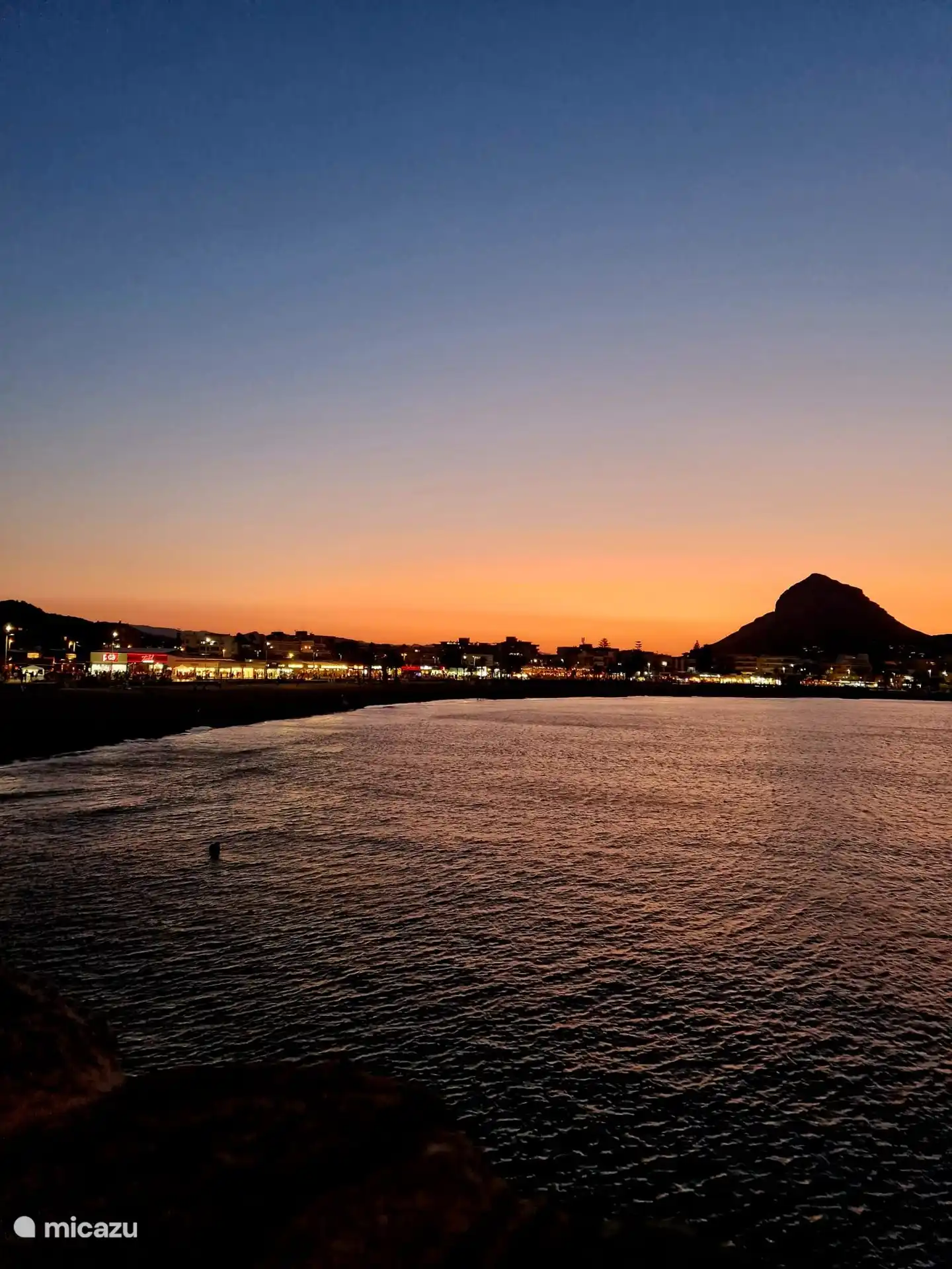 Playa El Arenal bei Sonnenuntergang