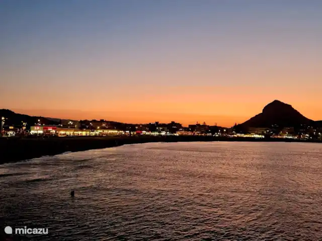 La Isla Imaré huren in Spanje, Costa Blanca, Jávea - appartement Playa  El Arenal bij zonsondergang