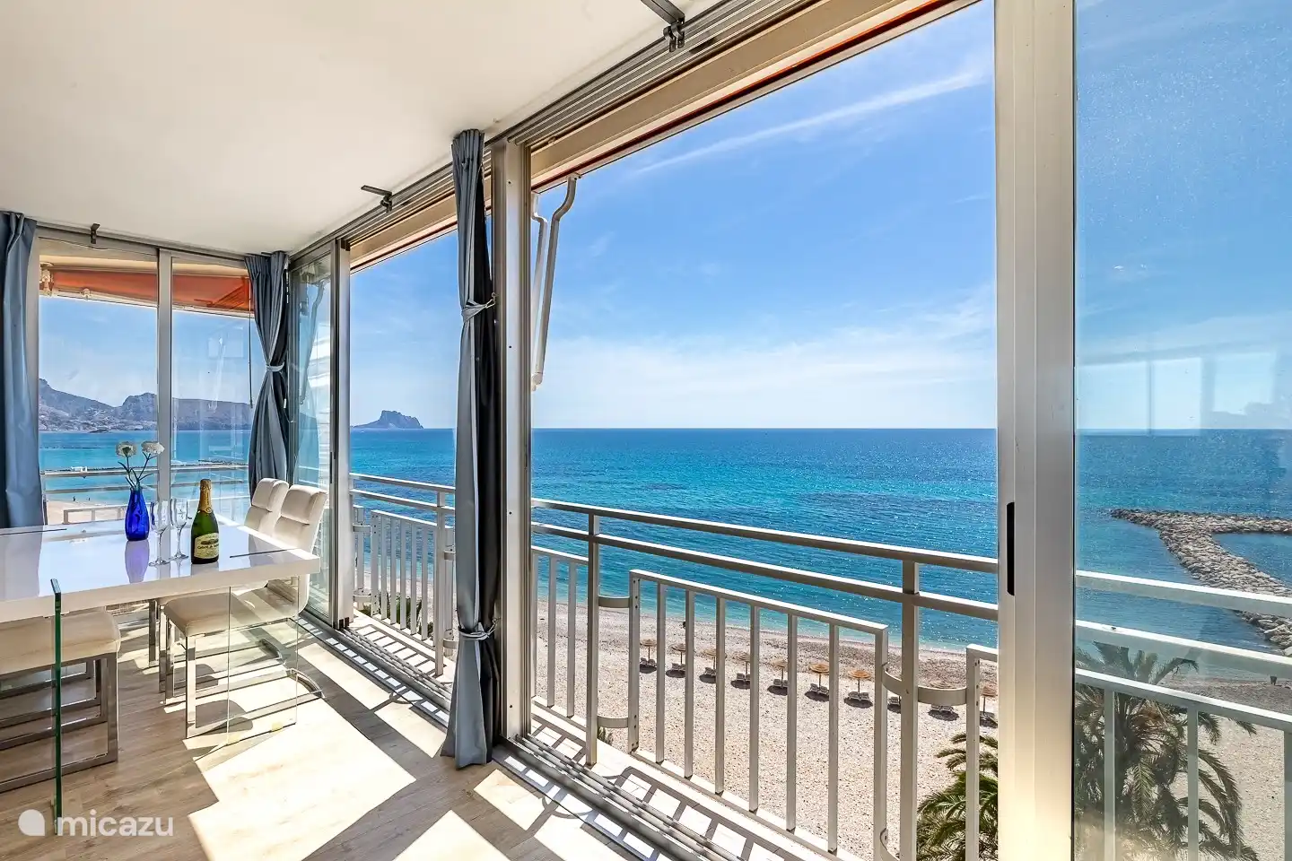 salle à manger avec vue