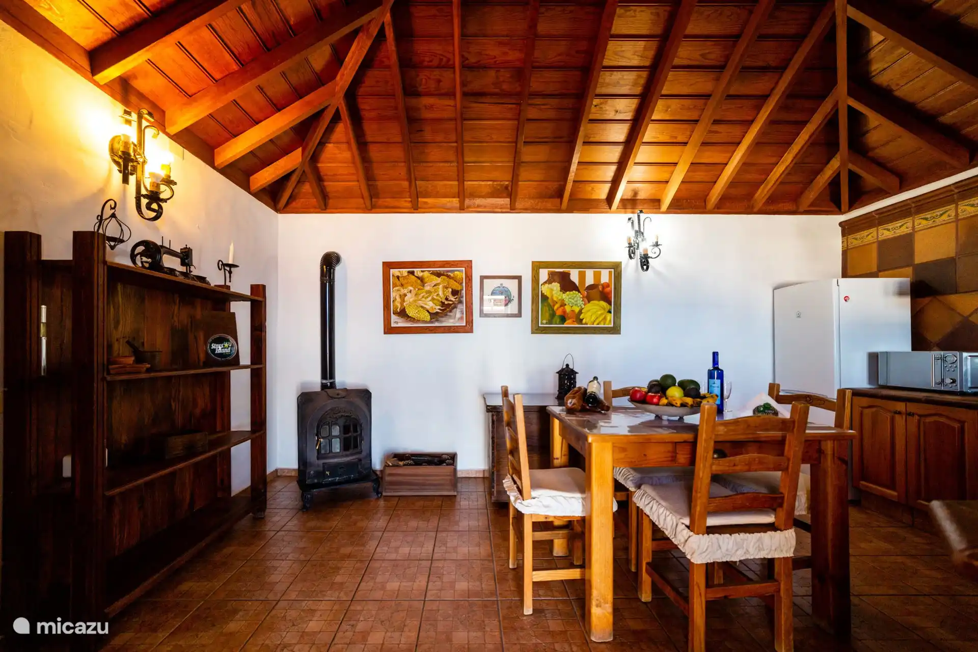 Der Esstisch in der Küche