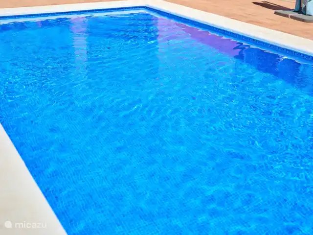 Location de Vacances Espagne, Costa Blanca, Busot, villa - Casa Solera Le gardien assure une eau de baignade de qualité maximale