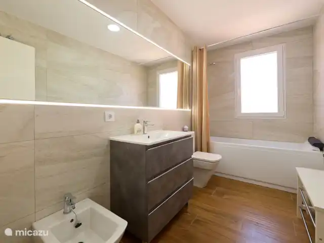 Location de Vacances Espagne, Costa Blanca, Busot, villa - Casa Solera Salle de bain 1