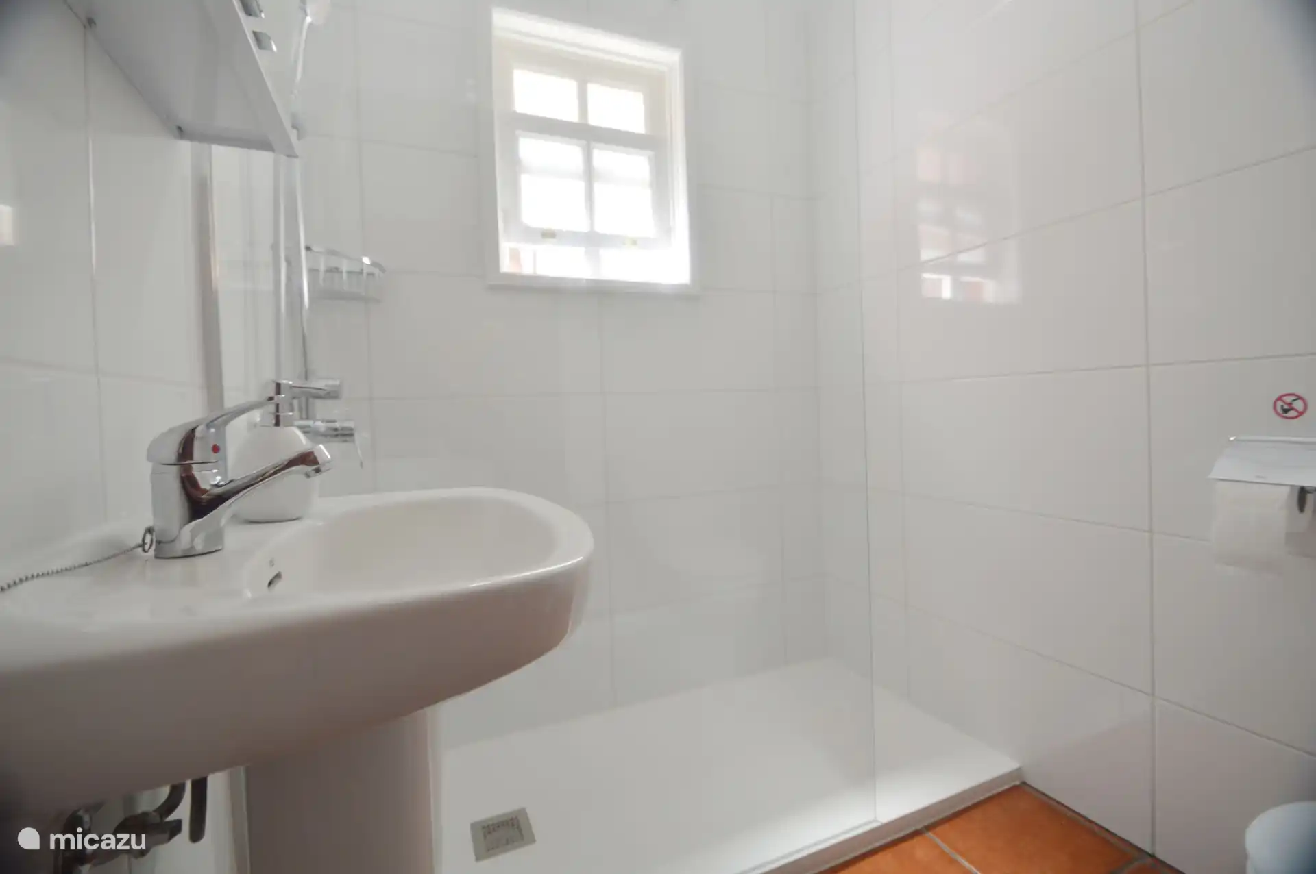 Badezimmer mit Dusche