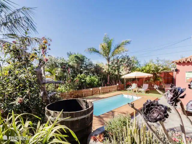 vakantiehuis huren in Spanje, La Palma, Puntagorda – Casa el Tendal Gezellige buitenruimte met privé zwembad