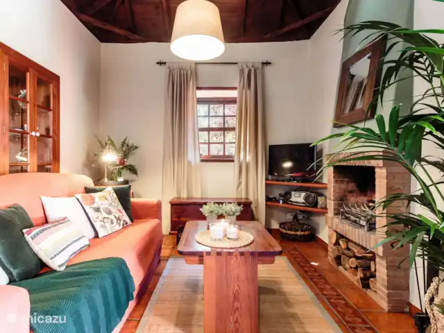 vakantiehuis huren in Spanje, La Palma, Puntagorda – Casa el Tendal De sfeervolle woonkamer