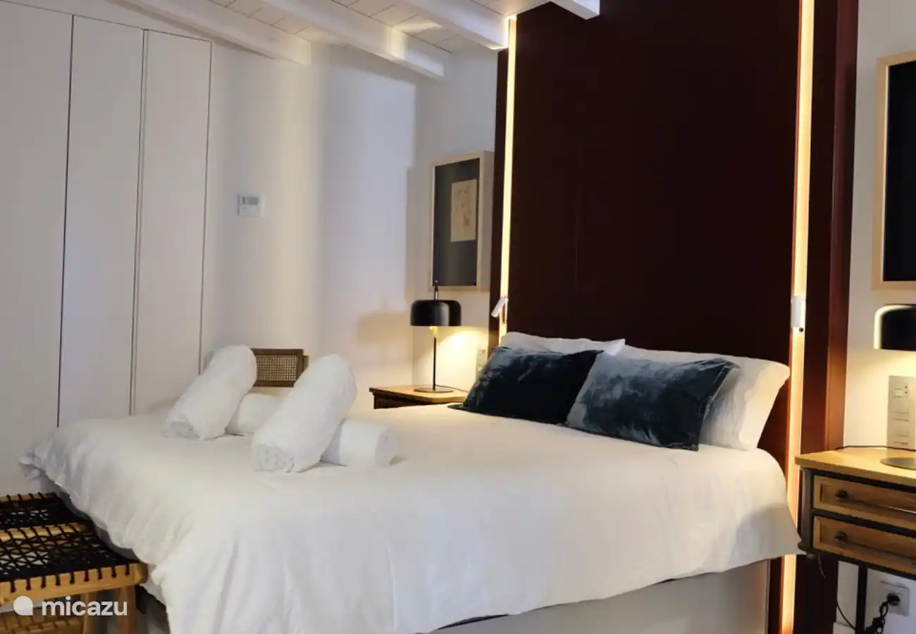 Komfortables Schlafzimmer für zwei Personen