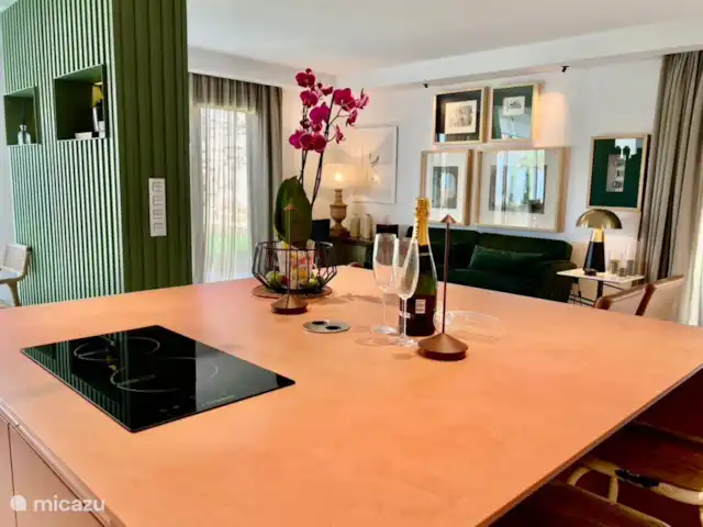 vakantiehuis huren in Spanje, Tenerife, San Miguel de Abona – Villa Estella Golf De stijlvolle woonkamer en open keuken