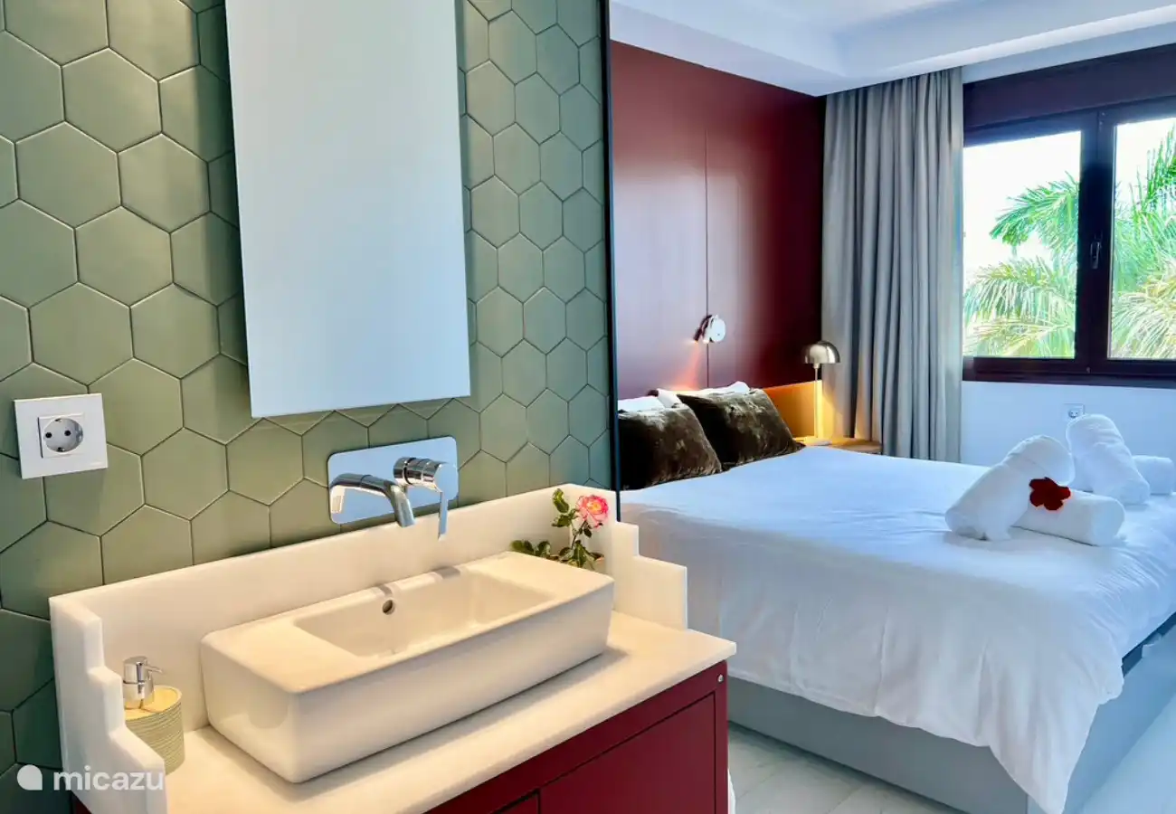 Komfortables Schlafzimmer für zwei Personen