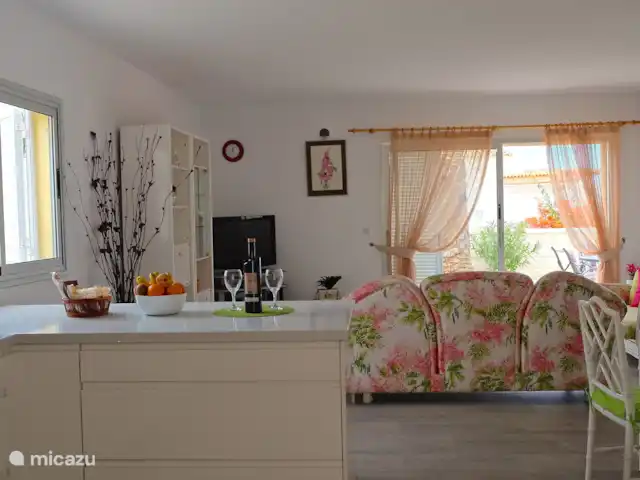Casa Mar Vista | Espagne, Tenerife, Adeje - maison de vacances Le salon cosy avec cuisine ouverte