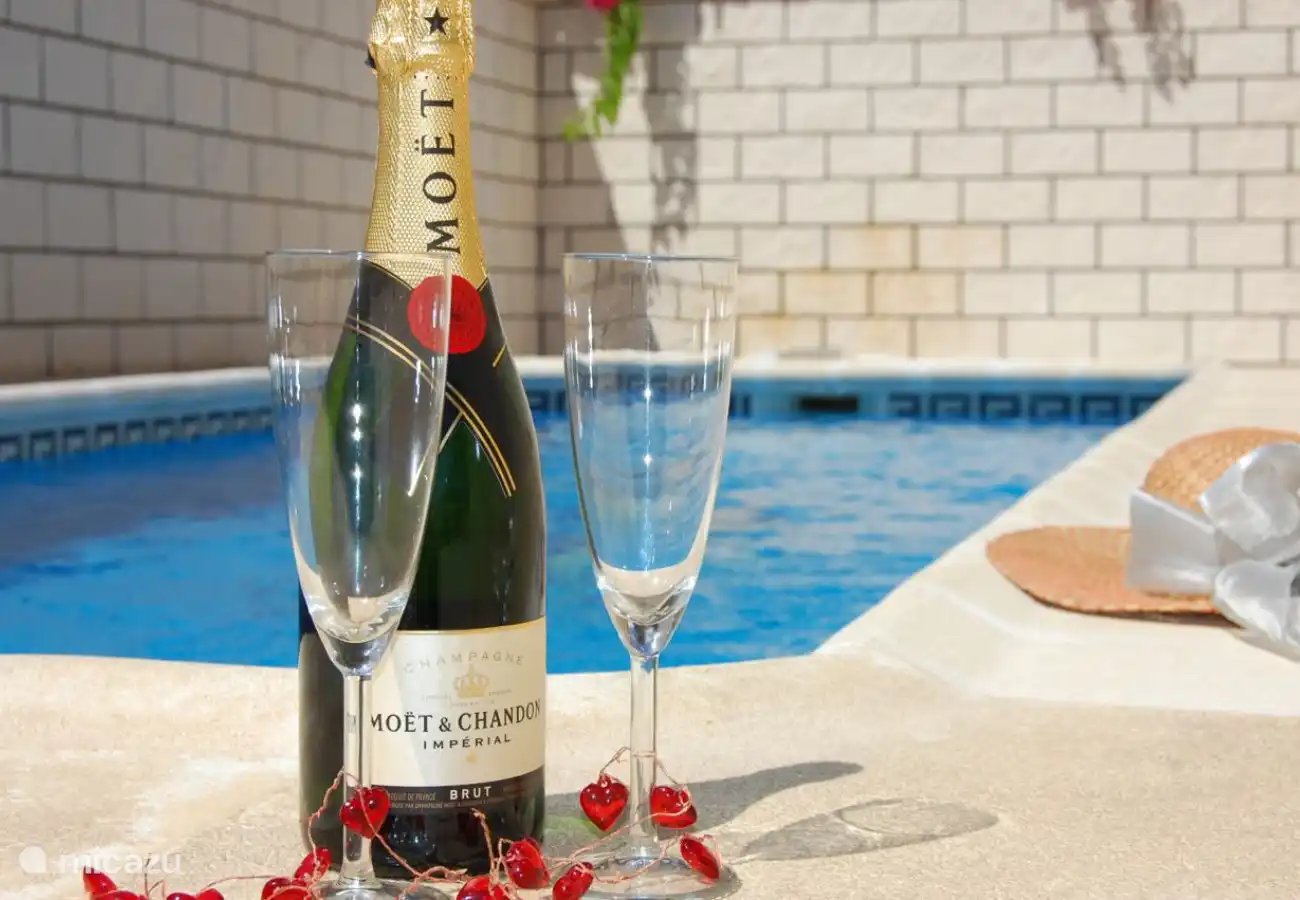 Genießen Sie Ihren privaten Pool