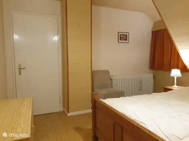 Location de Vacances Allemagne, Sauerland, Schwalefeld - Willingen, maison de vacances - Willingen/Schwalefeld/Hasewinkel Grande chambre au 1er étage.