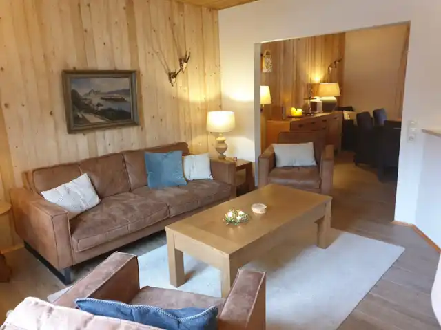 Location de Vacances Allemagne, Sauerland, Schwalefeld - Willingen, maison de vacances - Willingen/Schwalefeld/Hasewinkel Salon spacieux et confortable avec des sièges confortables.