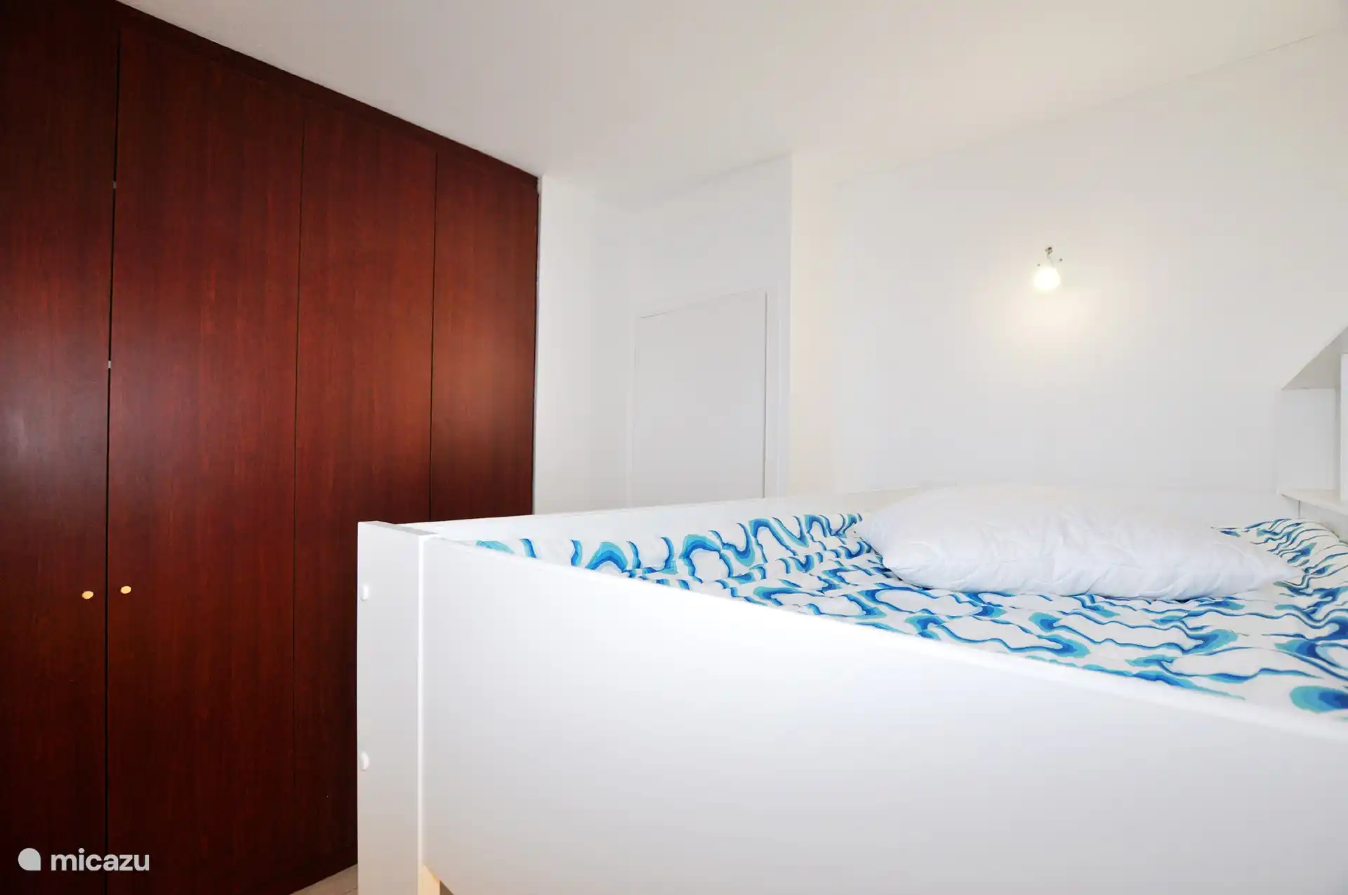 Schlafzimmer 2 / Kleiderschrank