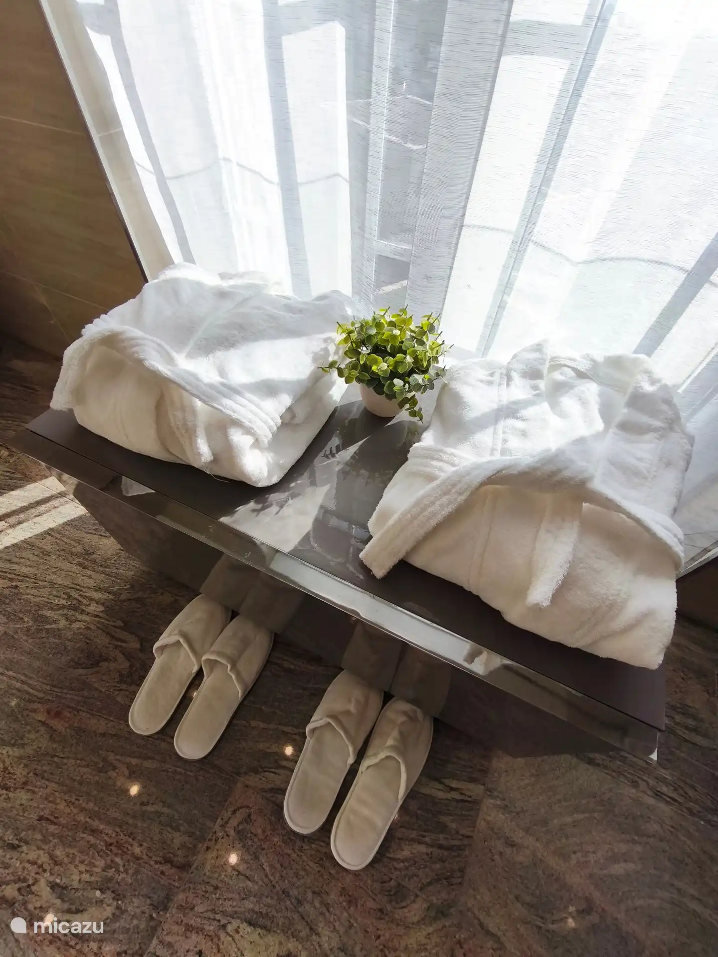 Avec des robes de chambre !