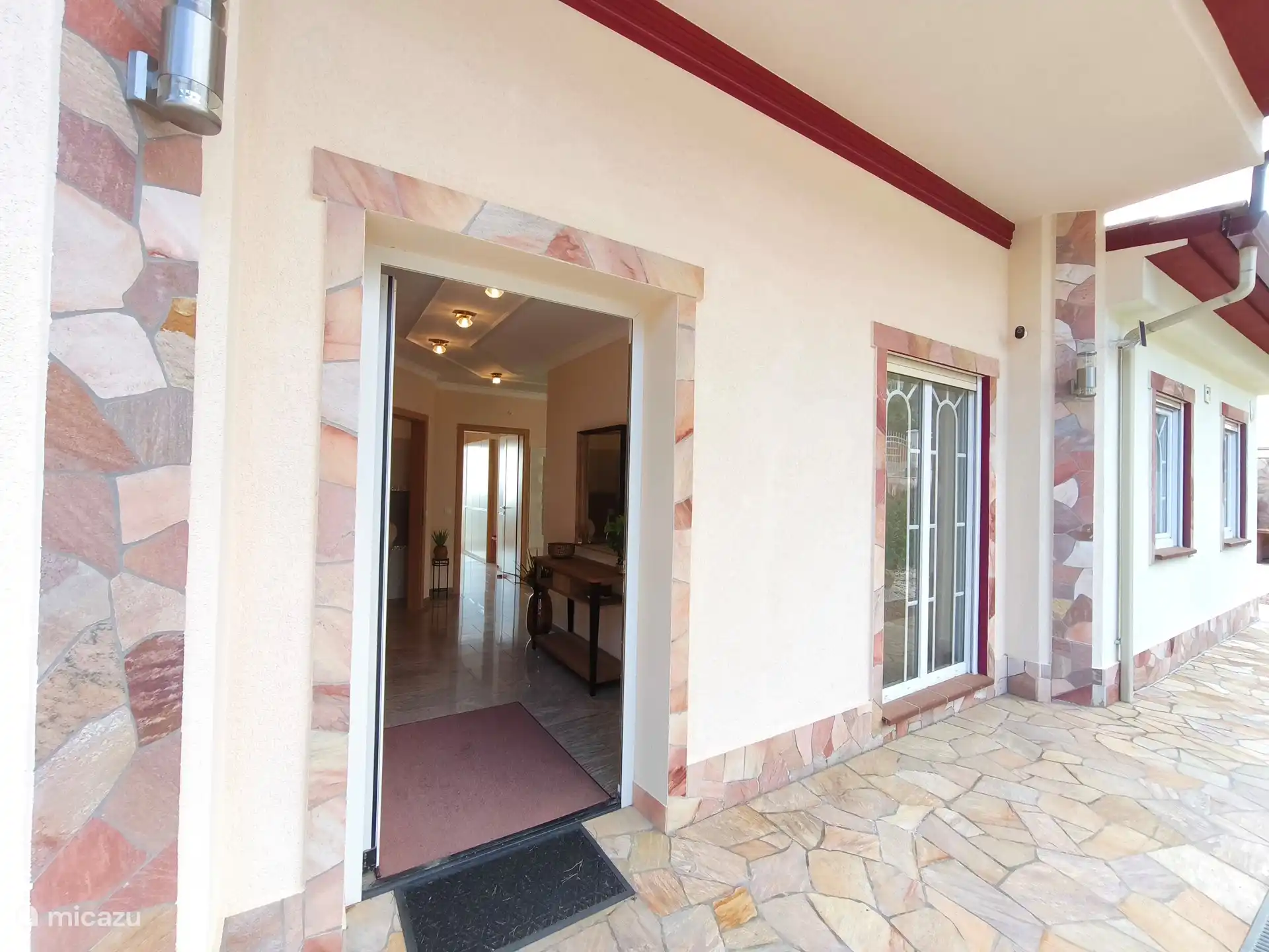 Entrée : Le niveau de la rue Swing