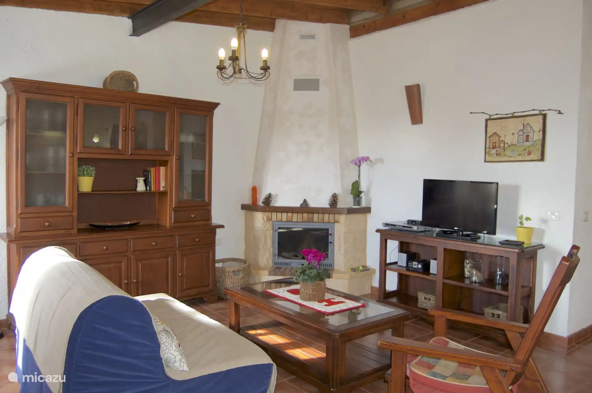 Das Wohnzimmer mit Kamin