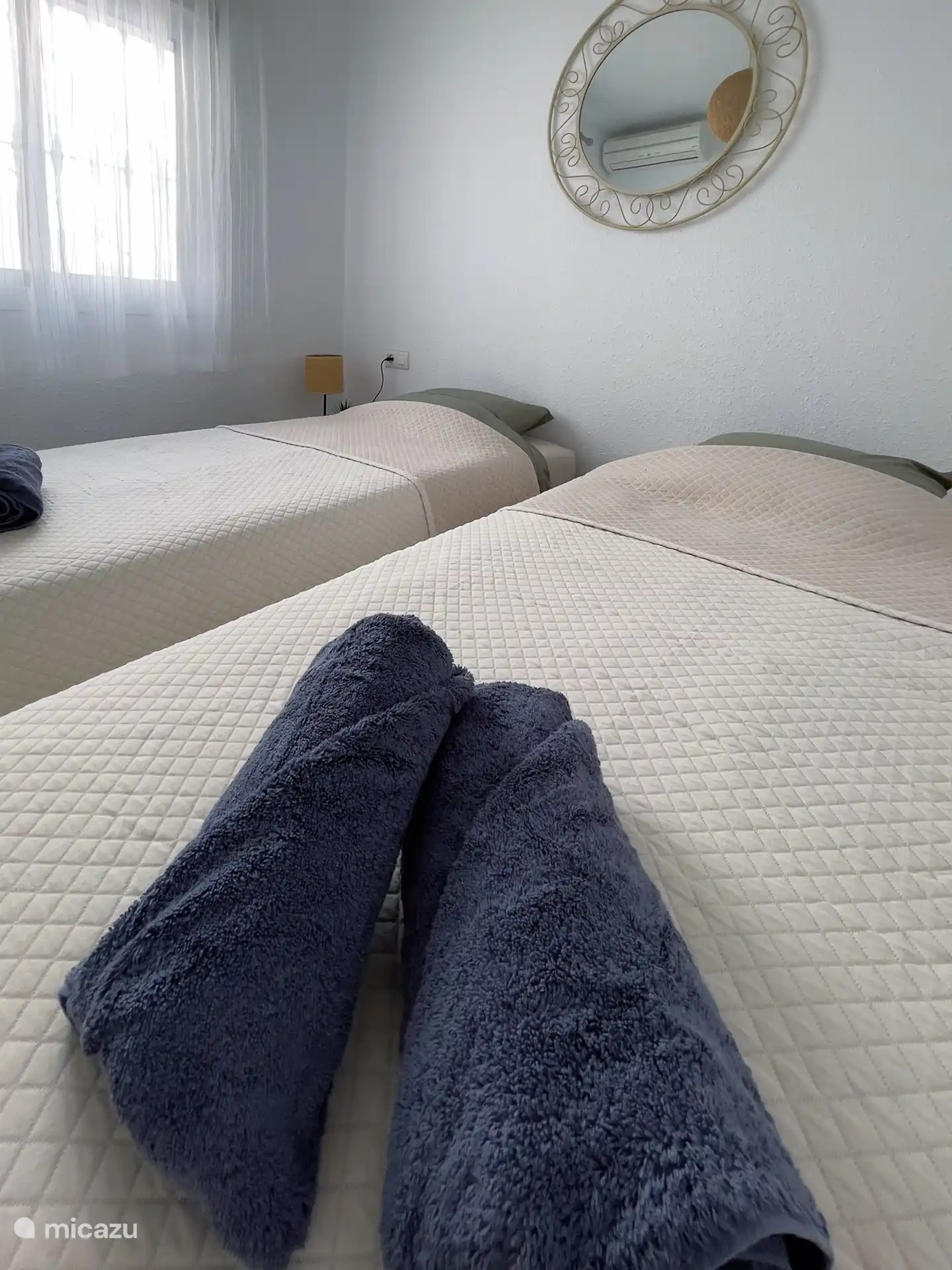 Schlafzimmer 2 mit Einzelbetten