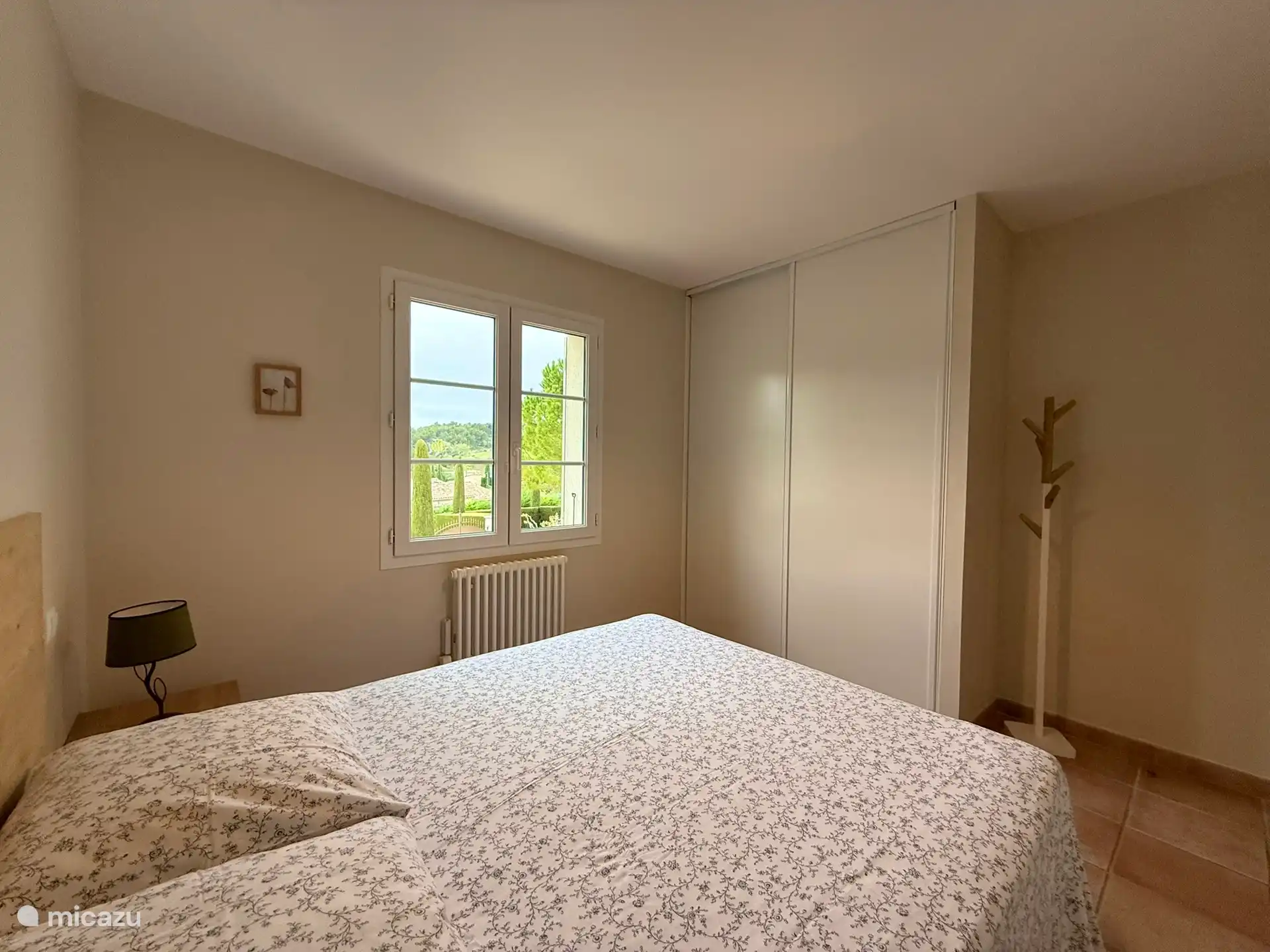 Schlafzimmer 1