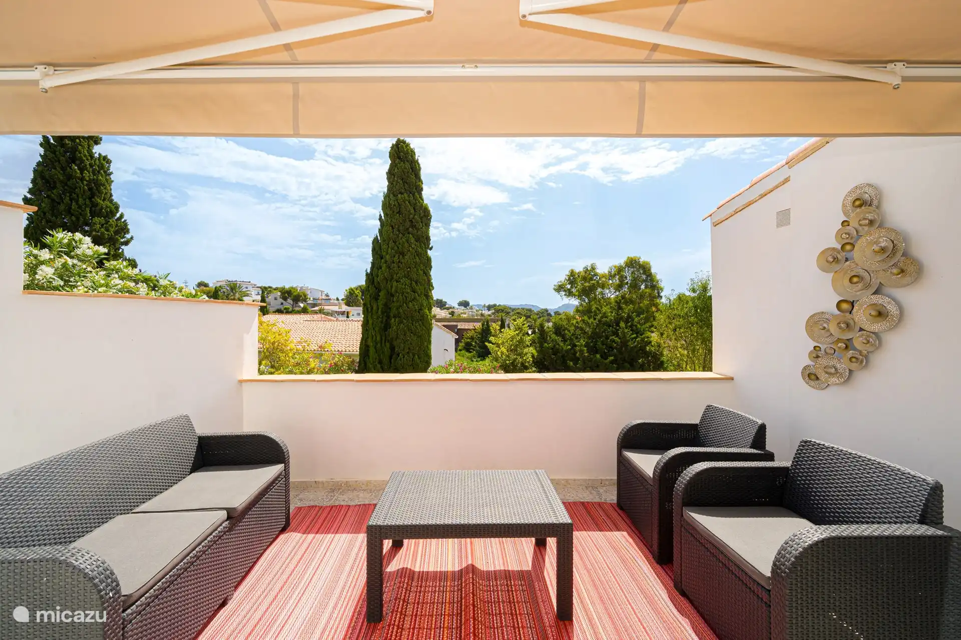 Sonnenterrasse vor dem Hauptwohnbereich