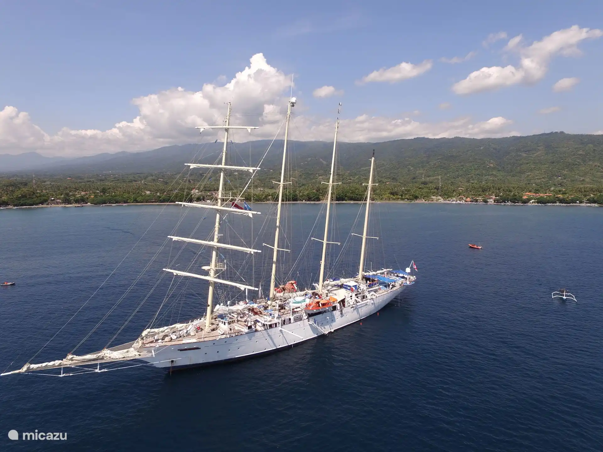 Nearby tourism attraction