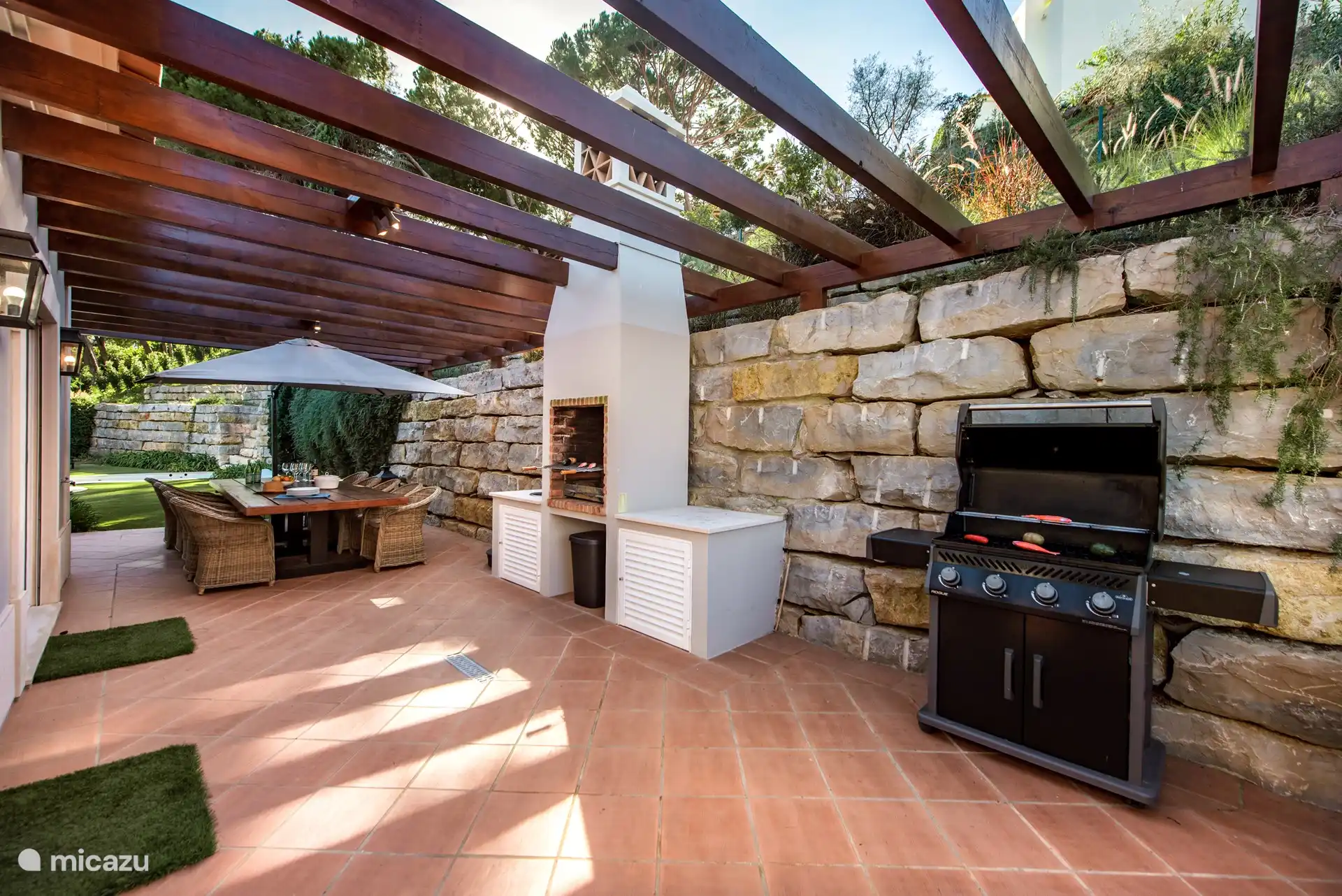 Cuisine ext&#233;rieure