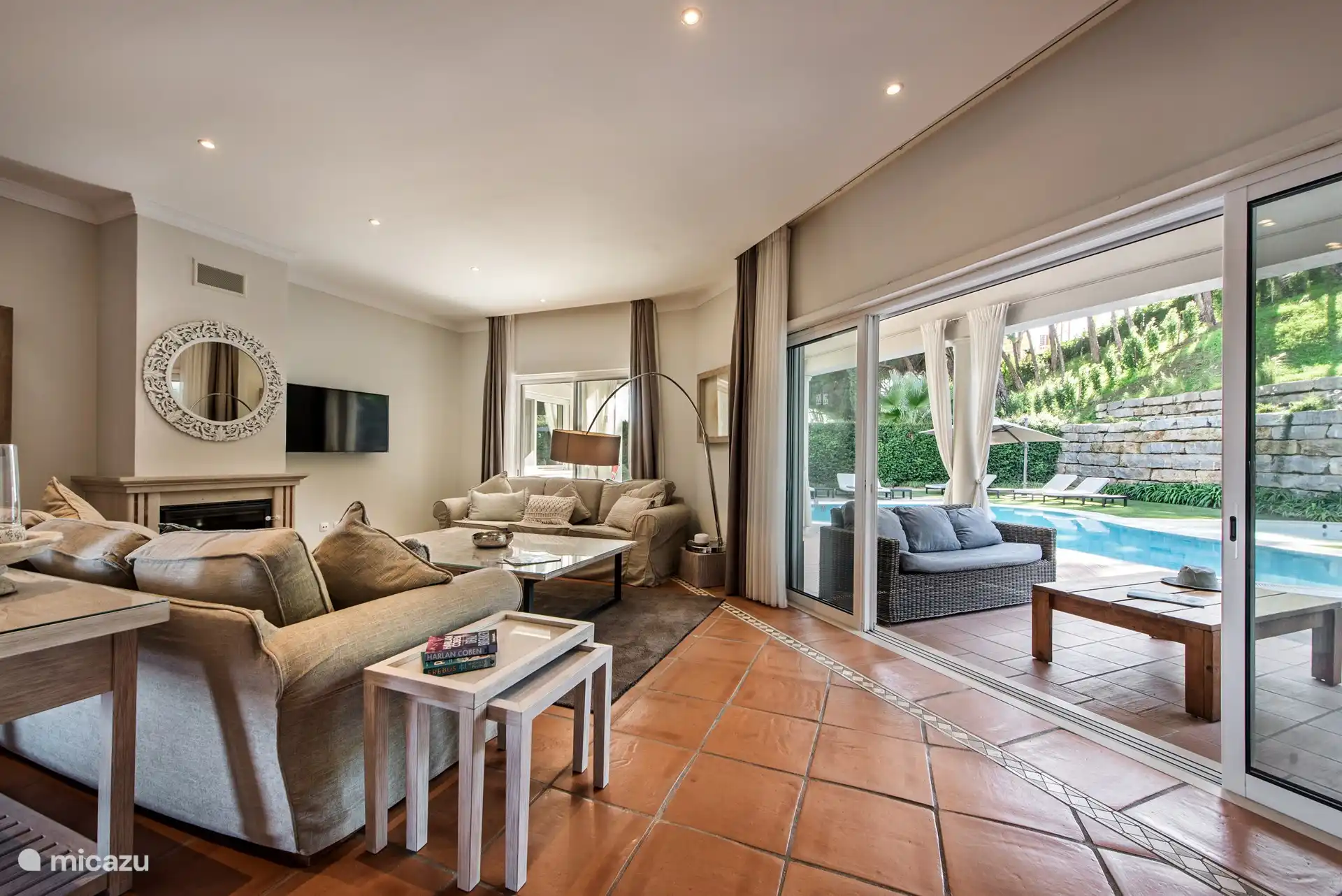 Transition de l’ext&#233;rieur vers l’int&#233;rieur