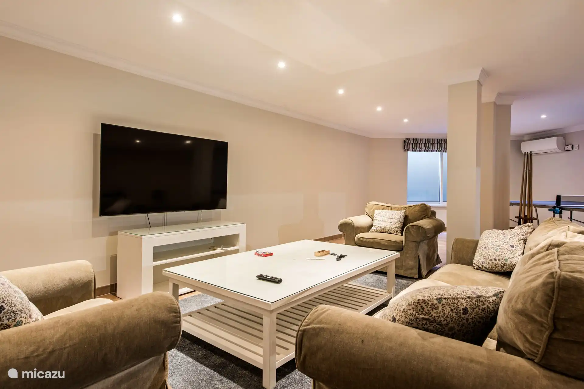 salon suppl&#233;mentaire 