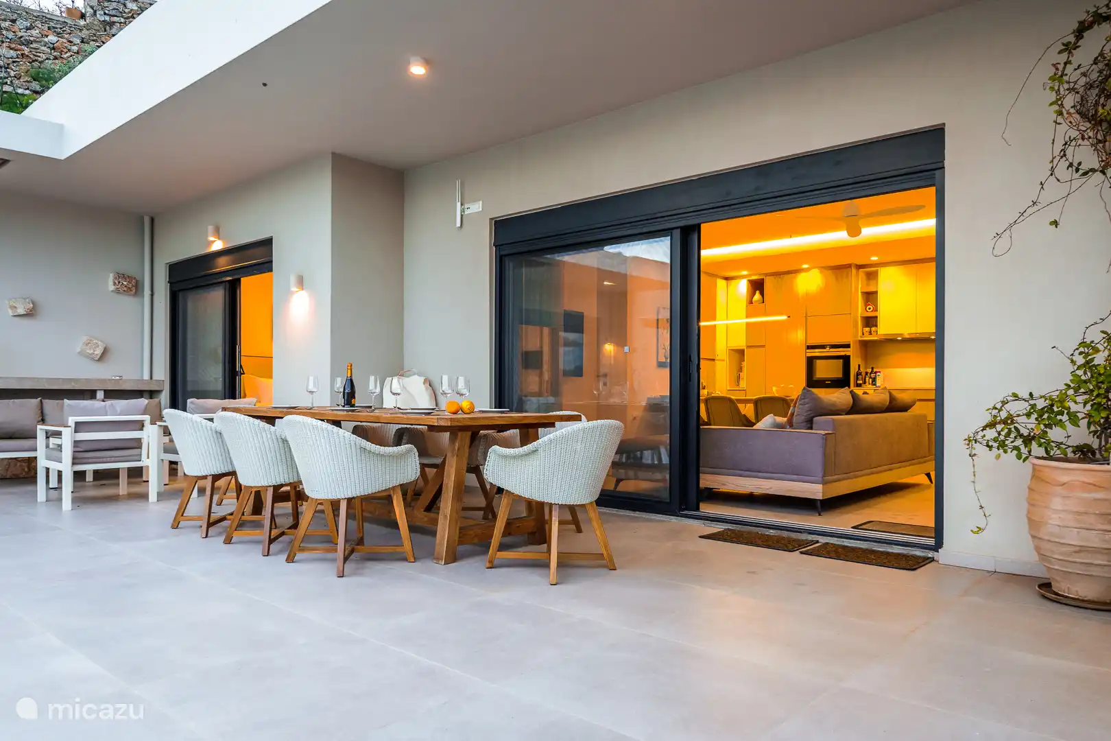 Essen auf der Terrasse